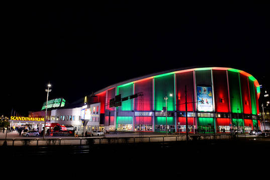 Scandinavium är upplyst i Frölundas färger