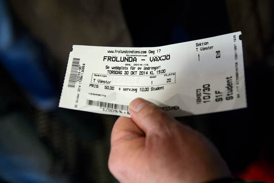 En biljett för hockeymatchen i SHL mellan Frölunda och