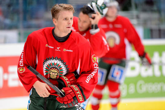 Frölundas Nicklas Lasu innan hockeymatchen i SHL mellan