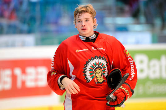 Frölundas Artturi Lehkonen innan hockeymatchen i SHL