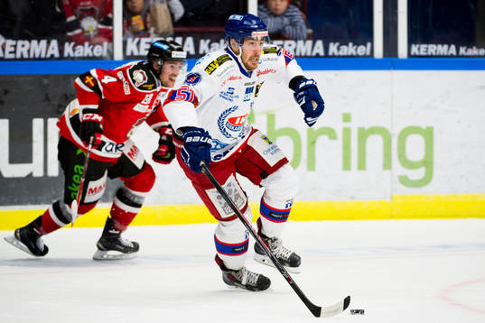 Oskarshamns Marc-Anthony Zanetti driver upp pucken