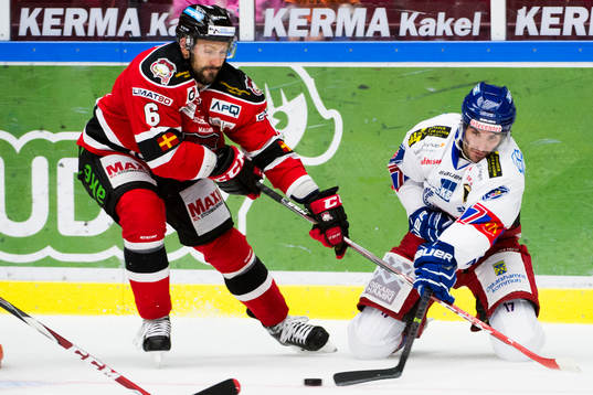 Malmö Redhawks Colin Stuart och Oskarshamns Luca Caputi
