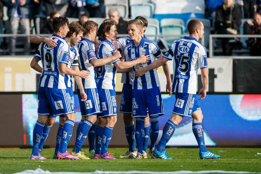 IFK Göteborgs spelare jublar