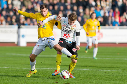 Falkenbergs Stefan Rodevåg och Mjällbys Viktor Nilsson