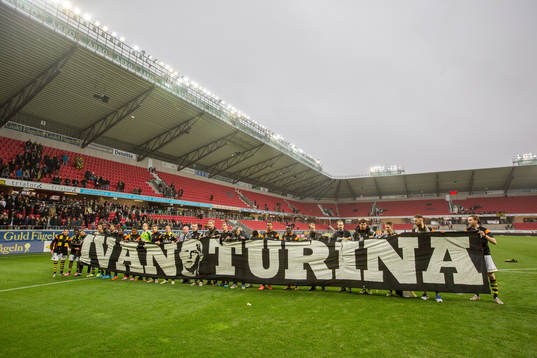 AIK hedrade Ivan Turina