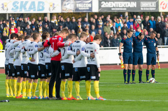 Tyst minut före fotbollsmatchen i Allsvenskan mellan