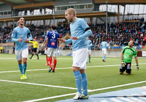 Dämpat jubel av Malmös Anton Tinnerholm