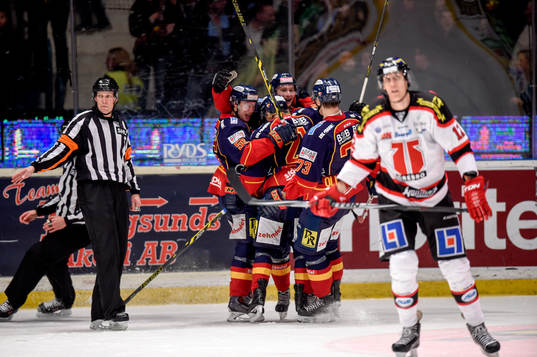 Djurgårdens Alexander Fällström jublar