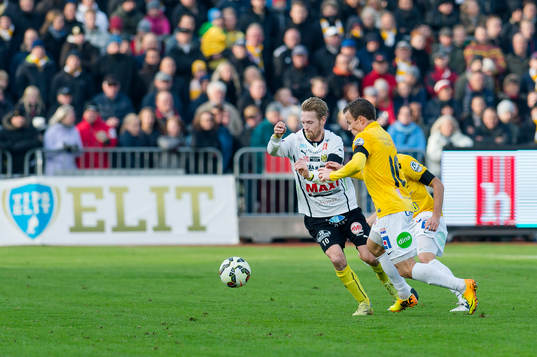 Mjällbys Christian Wilhelmsson och Falkenbergs Anton Wede