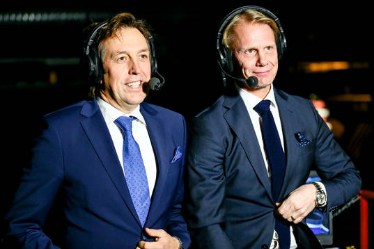 Kommentatorerna från Cmore Åke Unger och Niklas Wikegård