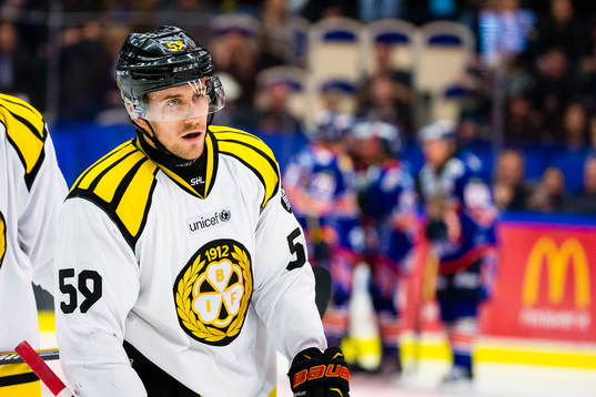 Brynäs Sebastian Enterfeldt deppar