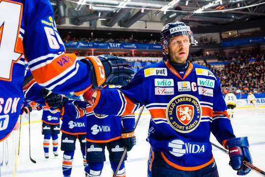 Växjös Tomi Kallio firar
