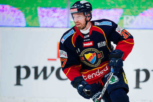 Djurgårdens Mikael Samuelsson