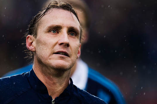 Djurgårdens Andreas Johansson har tårar i ögonen när