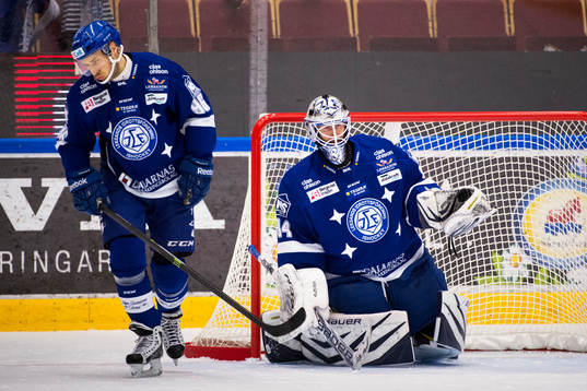 Leksands Fabian Brunnström och Leksands målvakt Joakim