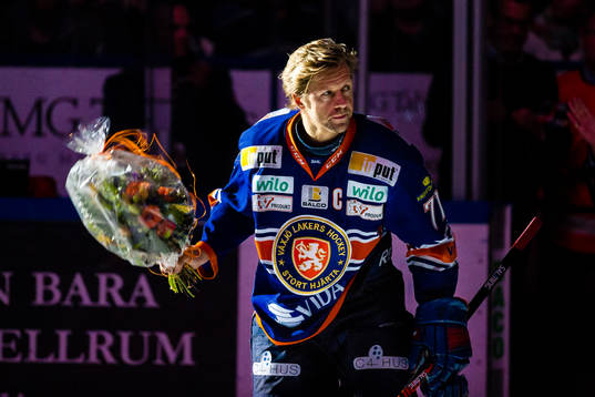 Växjös Tomi Kallio blir firad för att ha gjort 600 SHL