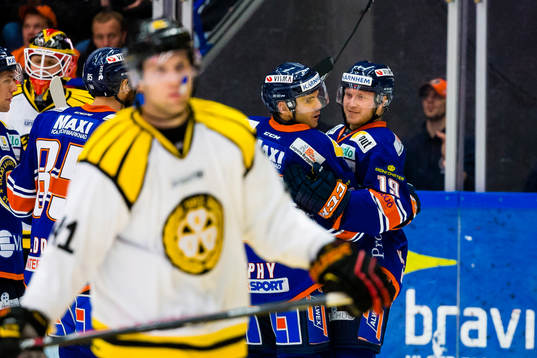 Växjös Cory Murphy firas av Tuomas Kiiskinen
