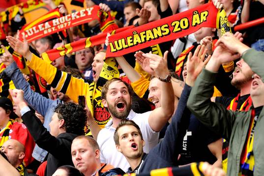 Luleås supportar jublar