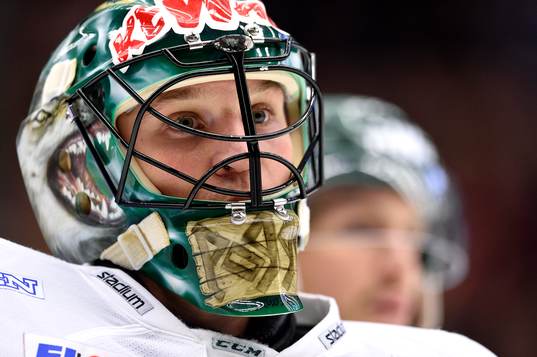 Färjestads målvakt Justin Pogge