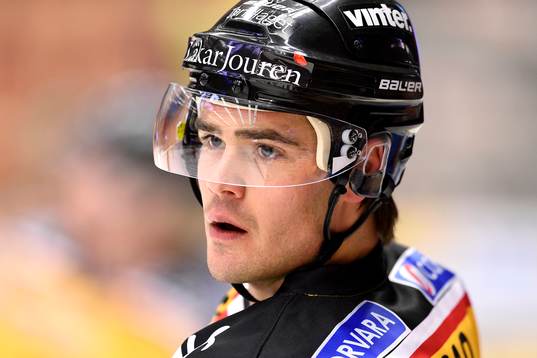 Luleås Karl Fabricius på uppvärmningen