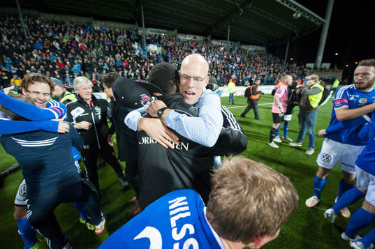 Sundsvalls tränare Joel Cedergren jublar