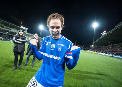 Sundsvalls Simon Helg jublar