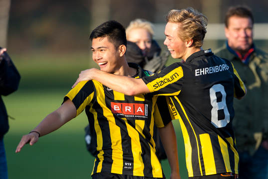Häckens Mark Fezarit jublar ihop med Joel Andersson