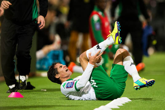 Hammarbys Lars Fuhre grinar illa