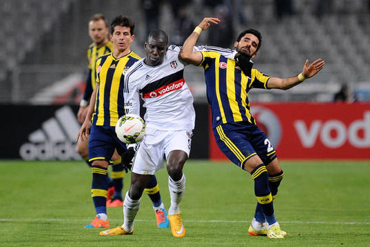 Bläddra bland fler bilder av Fotboll, Turkiska Ligan, Besiktas - Fenerbahce