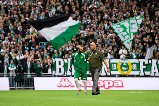 Hammarbys Kennedy Bakircioglu blir bortförd av