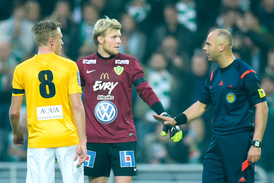 Jönköpings målvakt Anton Cajtoft får rött kort