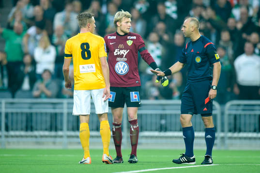 Jönköpings målvakt Anton Cajtoft får rött kort