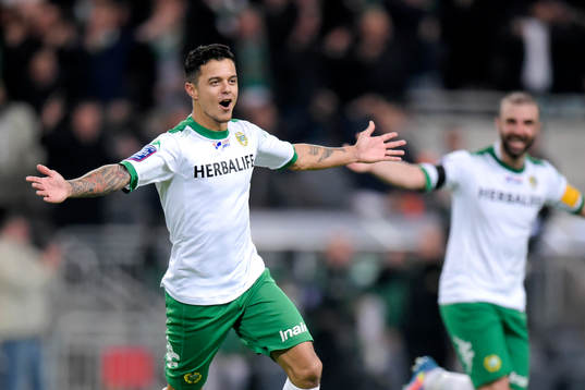 Hammarbys Michael Timisela och Kennedy Bakircioglu jublar