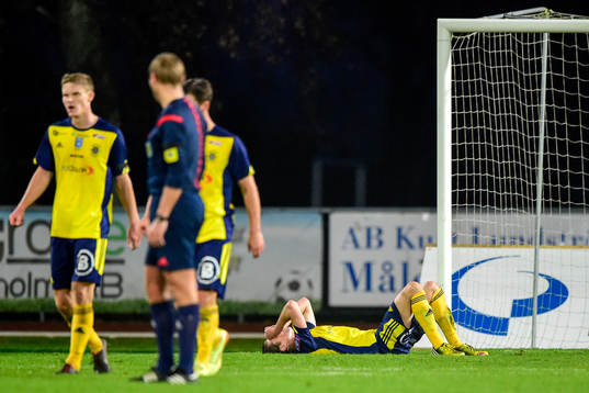 Ängelholms Fredrik Lundgren deppar