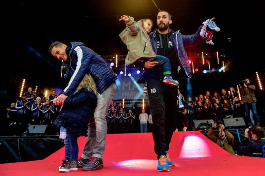 Malmö FFs Guillermo Molins och Markus Rosenberg firar