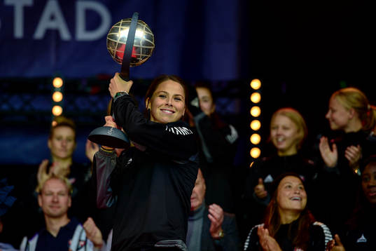 Rosengårds Sara Björk Gunnarsdottir  firar SM-guld