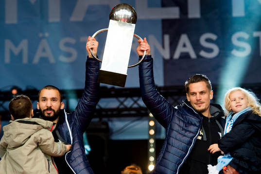 Malmö FFs Guillermo Molins och Markus Rosenberg höjer