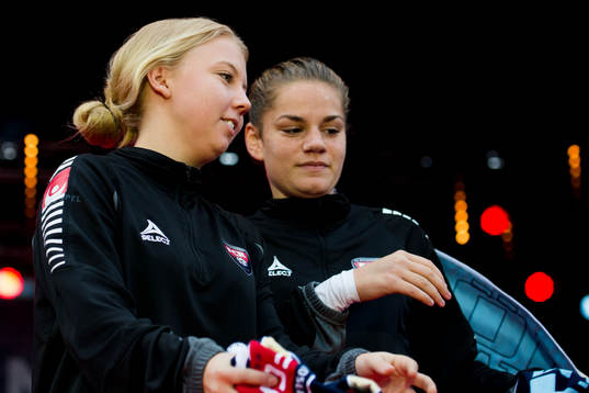 Rosengårds Nathalie Persson och Sarah Mellouk när Malmö