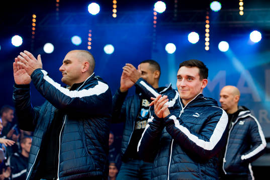 Malmö FFs ledare med fystränare Ben Rosen (th) när