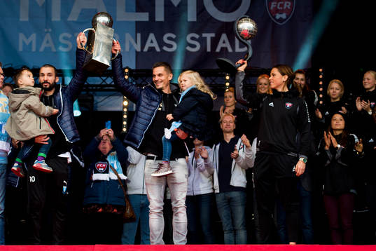 Malmö FFs Guillermo Molins och Markus Rosenberg höjer
