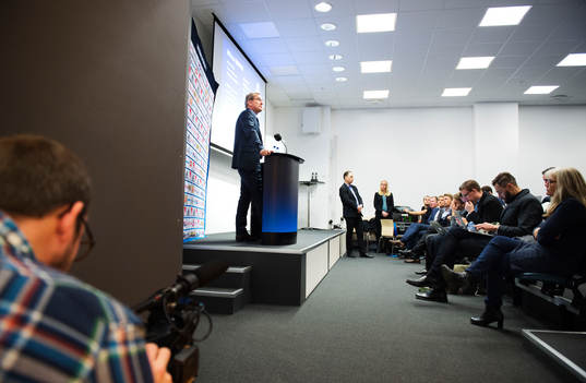 Förbundskapten Erik Hamrén presenterar
