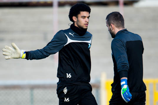 s målvakt Sixten Mohlin och målvakt Zlatan Azinovic