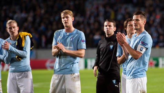 s Markus Rosenberg och Filip Helander tackar publiken