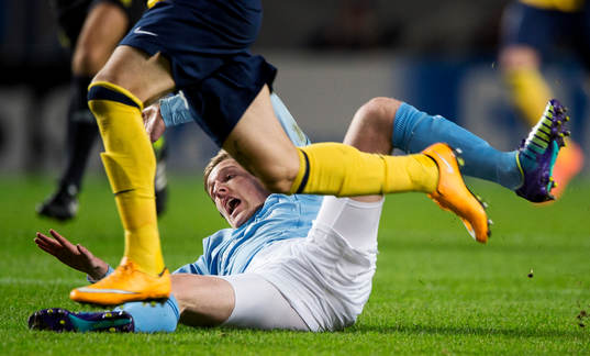 s Emil Forsberg fälls