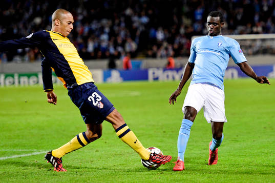 s Enock Kofi Adu och Atletico Madrids Miranda