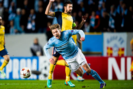 s Emil Forsberg kapas av Atletico Madrids Gabi