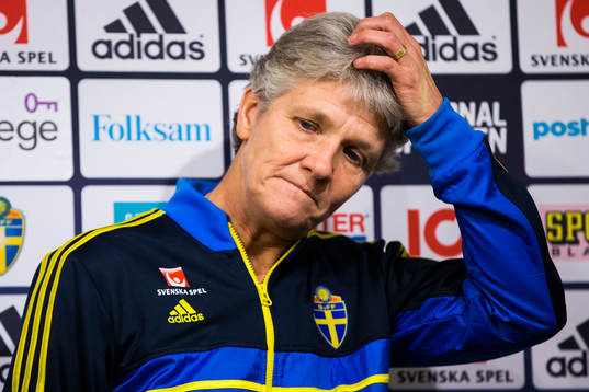 Sveriges förbundskapten Pia Sundhage presenterar