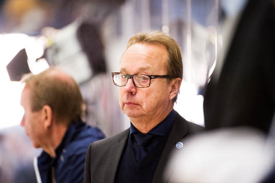Sveriges förbundskapten Pär Mårts deppar