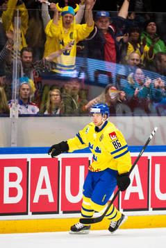 Sveriges Linus Klasen jublar