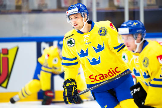 Sveriges Calle Ridderwall före ishockeymatchen i Karjala